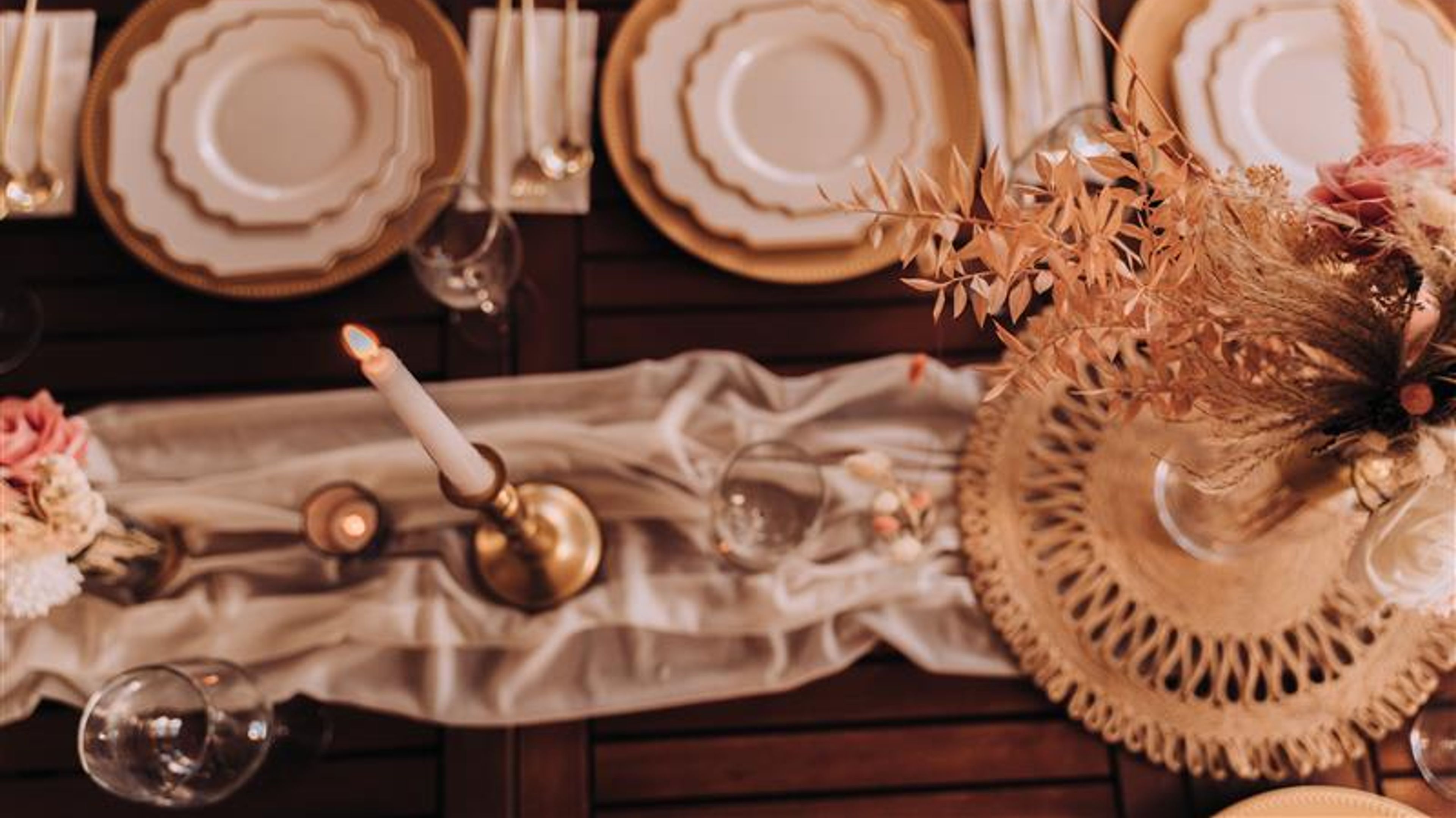 Candlelit Formal Table scape decor.
