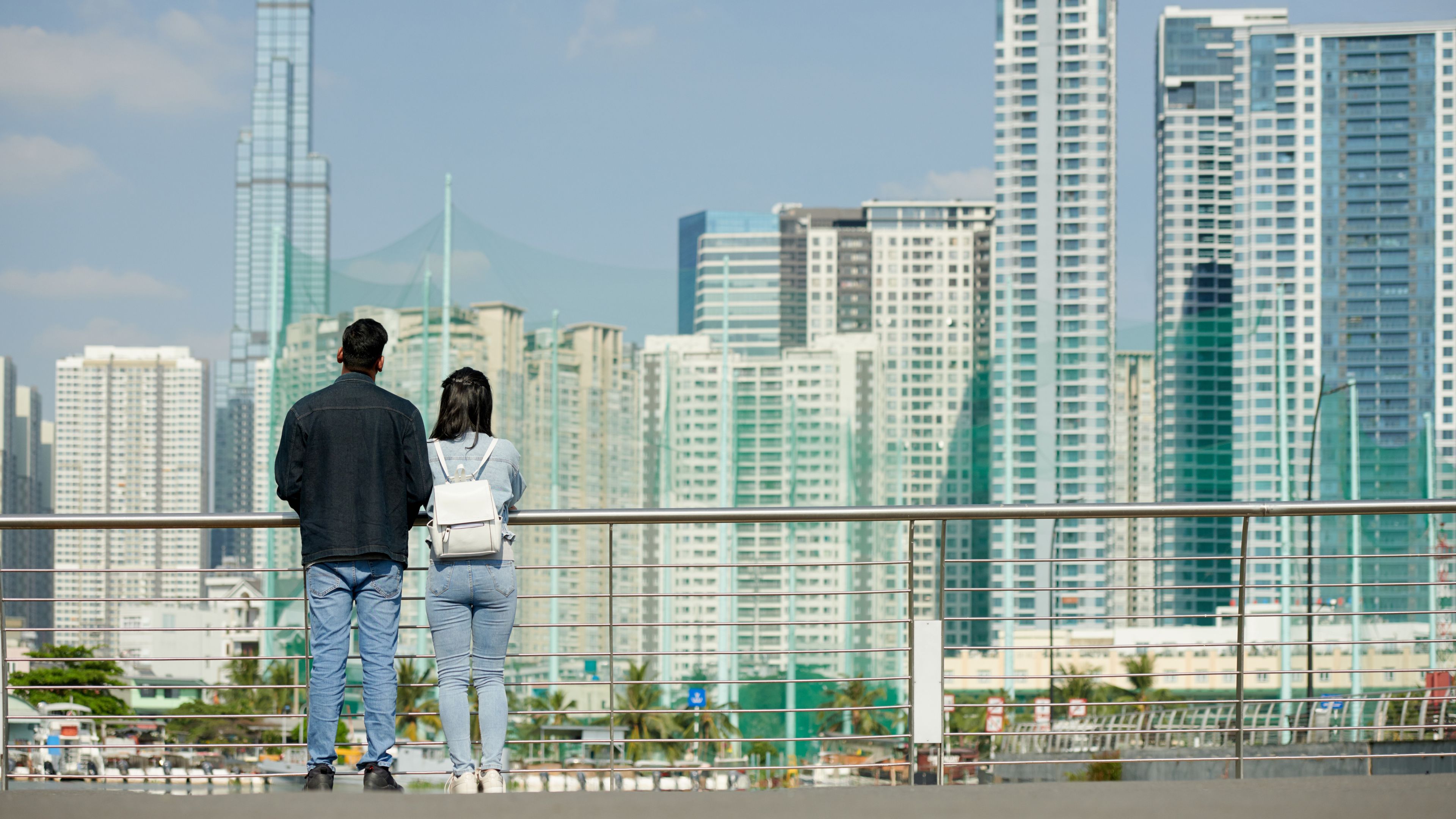 Two friends enjoying the city